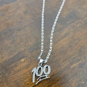 Silver plated necklace with pendant